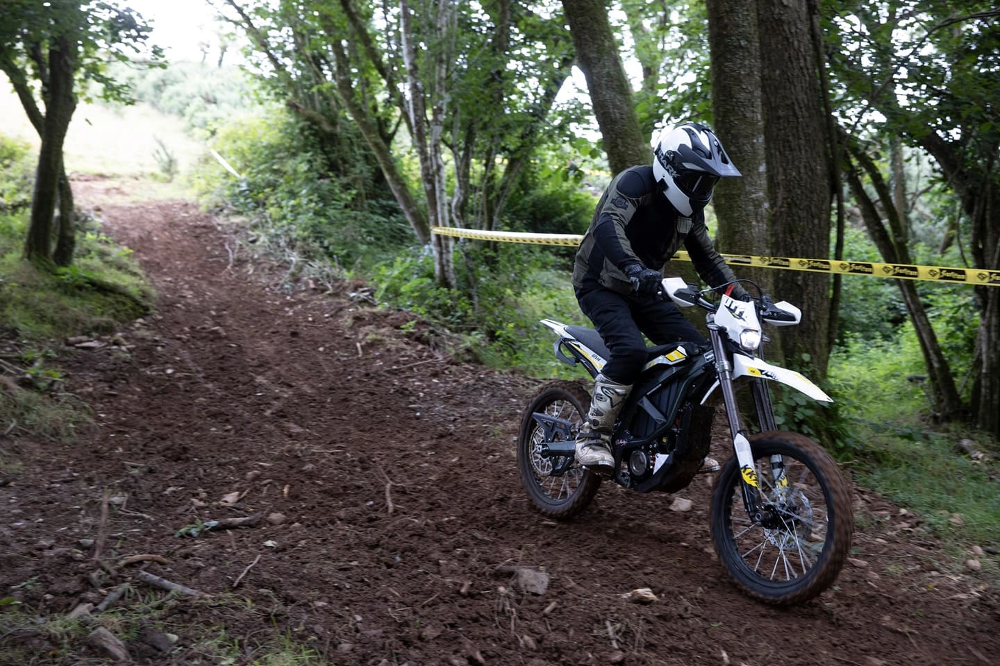 Moto-stajnia-wypożyczalnia-motocykli